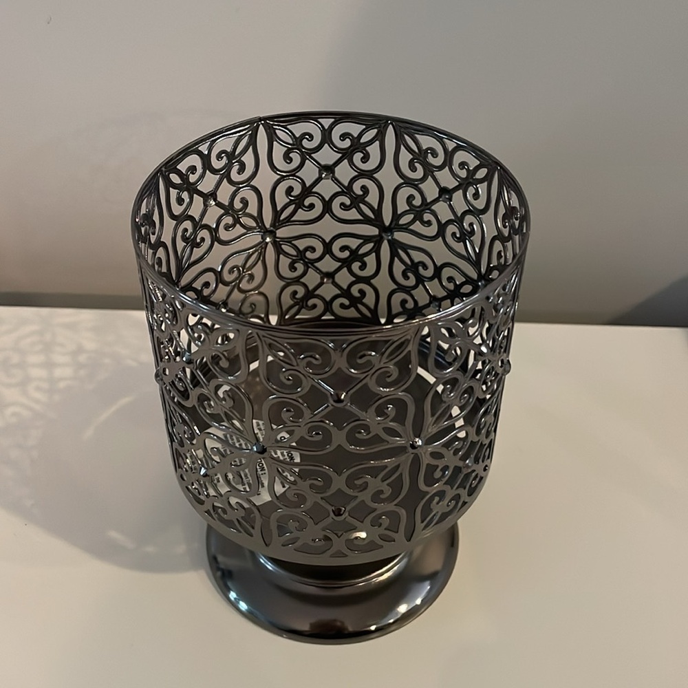 Adorable candle holder - Picture 2 of 3